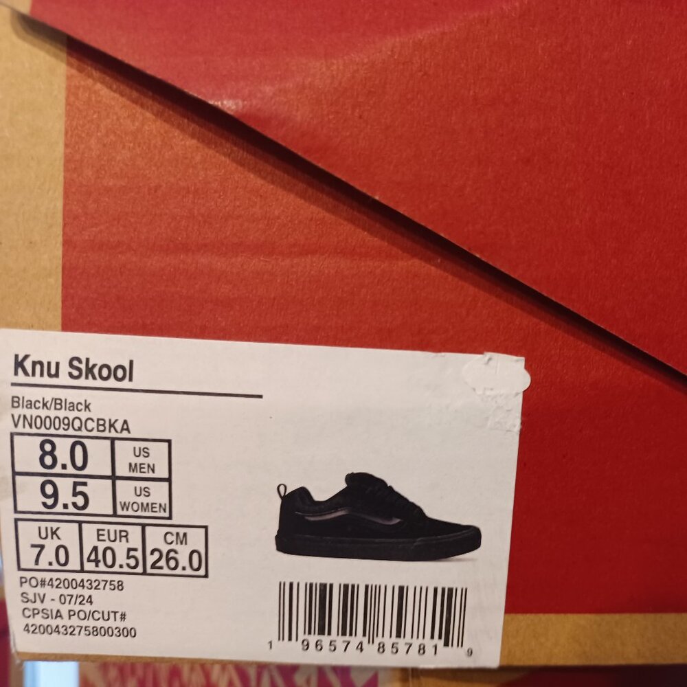 Vans Men's 8/Women's 9.5 Knu Skool Triple Black/Black VN0009QCBKA - Picture 4 of 12